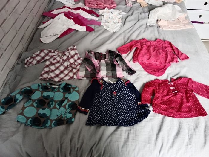 Lot vêtements fille 9 mois - photo numéro 3