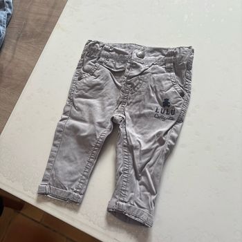 Jeans taille 3 mois (59 cm)