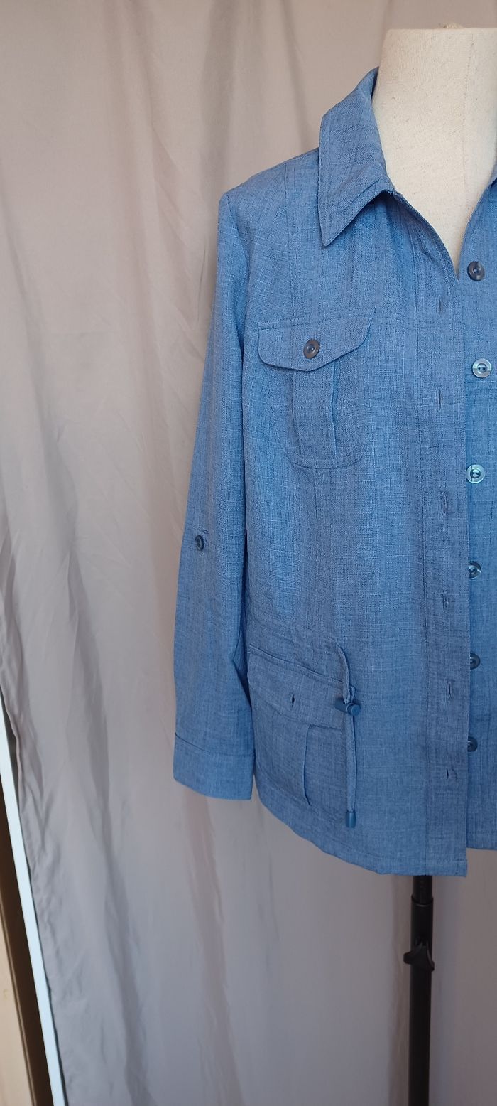 Très jolie veste femme T 20 lisez bien l'annonce surtout - photo numéro 3