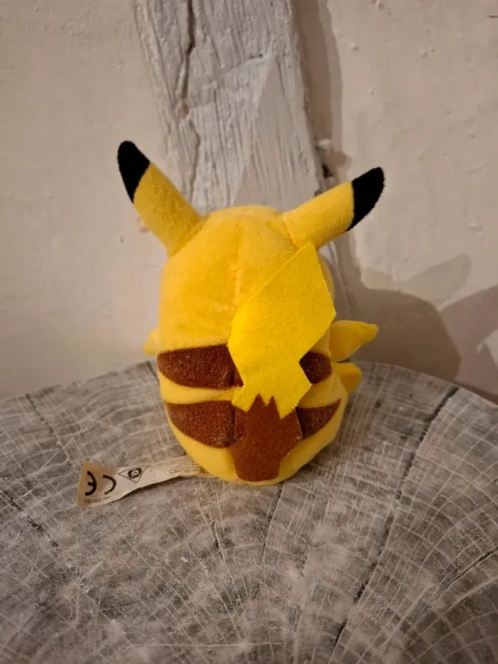 Peluches Pokémon Ronflex et Pikachu - 1999 - photo numéro 7