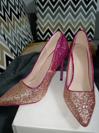 Chaussures escarpins violet doré taille 36