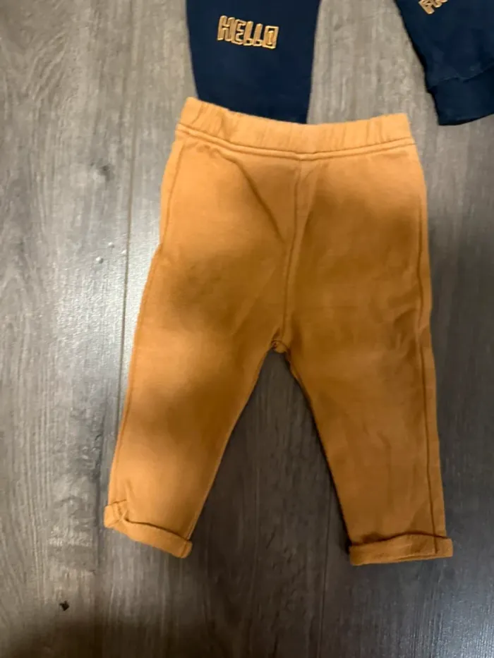 Lot 8 pantalons/jeans/joggings 12 mois - photo numéro 4
