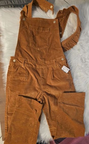 Neuve (non portée) 🏷🥰😍 salopette velours 9 ans fille 🥰😍
