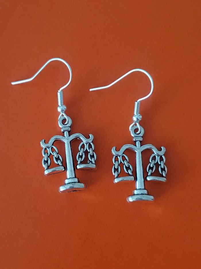 Boucles d'oreilles balance