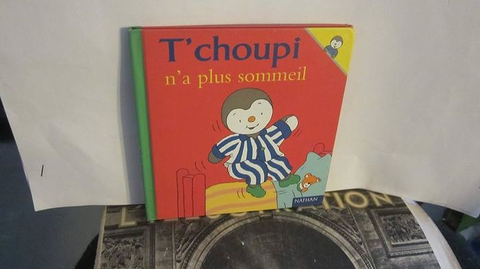 livre T'choupi N'a Plus Sommeil - Courtin Thierry en tres bon etat ref EC