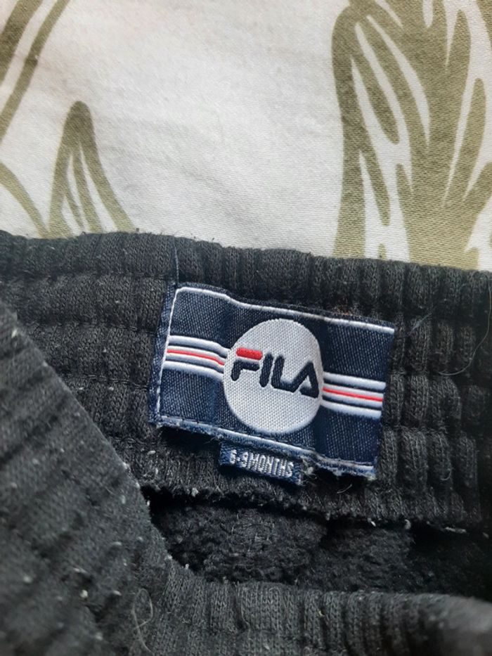 Jogging Fila 6/9mois - photo numéro 3