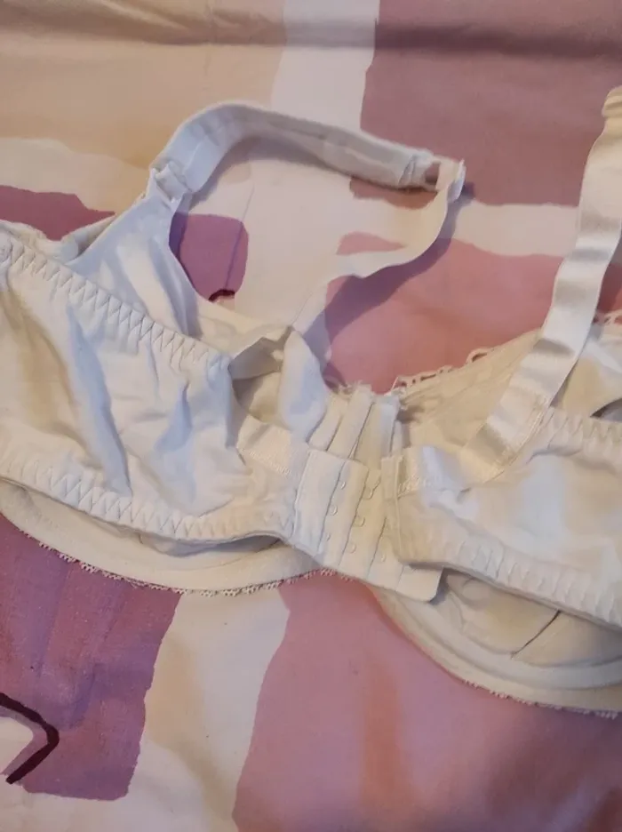 Soutien gorge allaitement 105D neuf - photo numéro 4