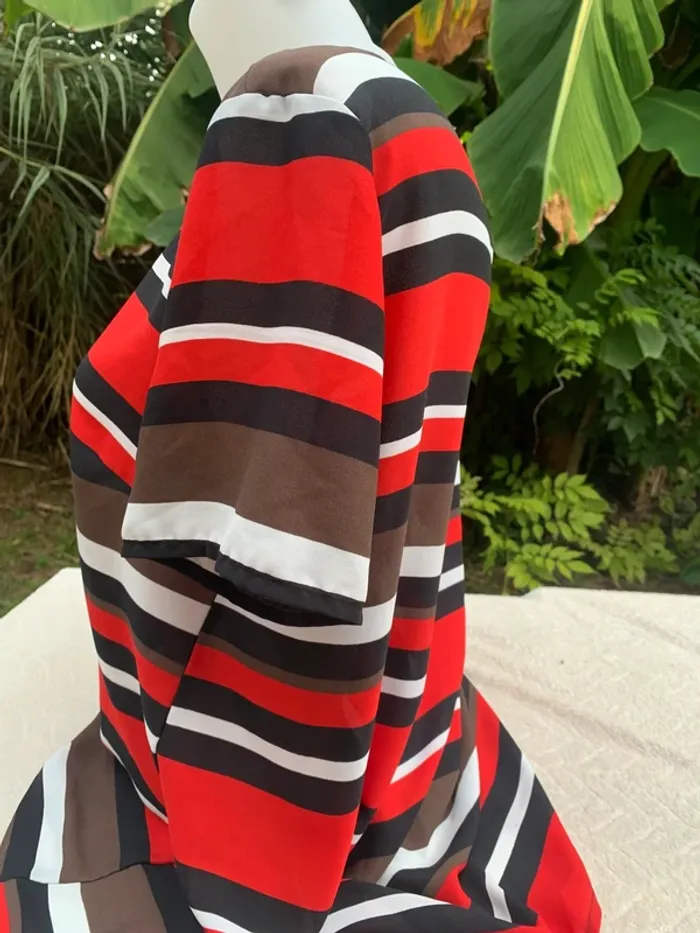 Blouse-teeshirt Yessica manches courtes taille 44 - photo numéro 7