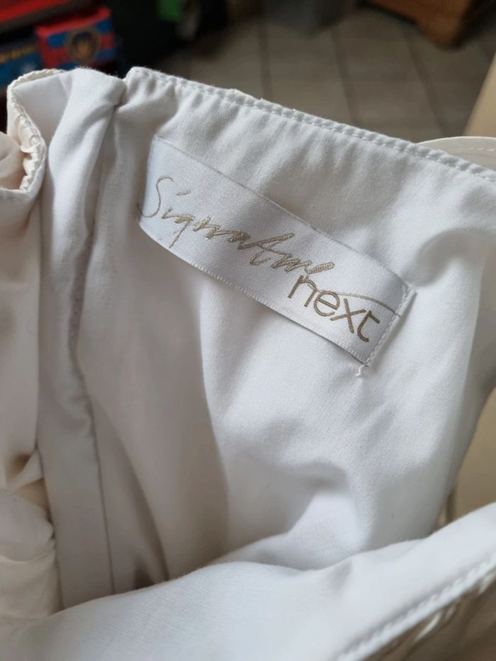 Robe crème avec voile - photo numéro 2