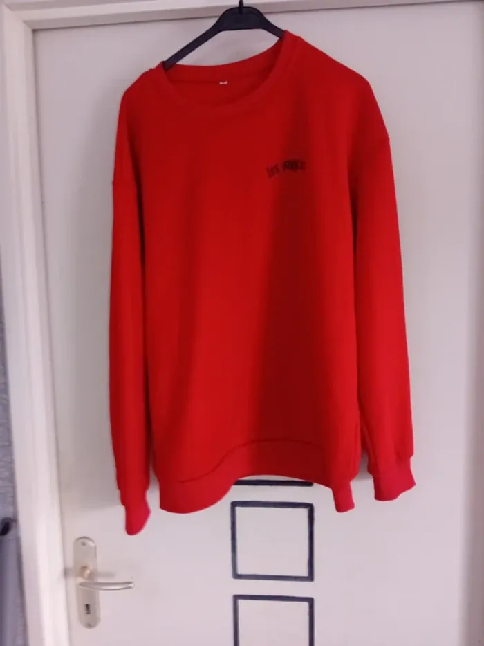 Pull fin rouge de chez Los Angeles en Taille M