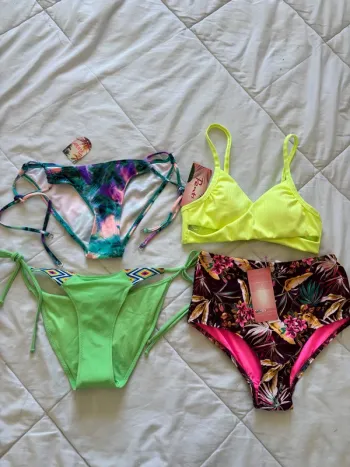 Lot 4 maillots de bain bikini bas et haut fluo multicolore Penti Ardene taille XS/34 neuf