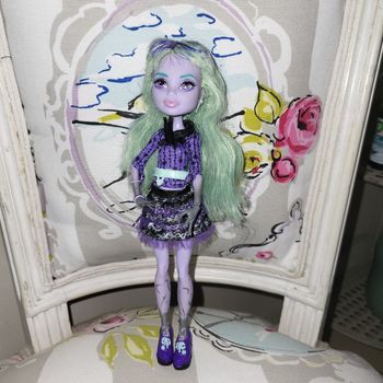 Poupée monster high twyla 