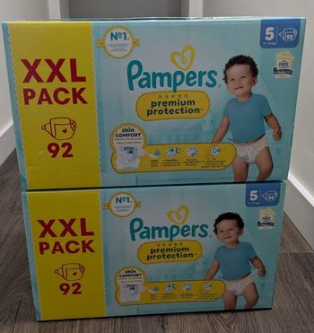 Lot de 2 cartons Pampers premium taille 5