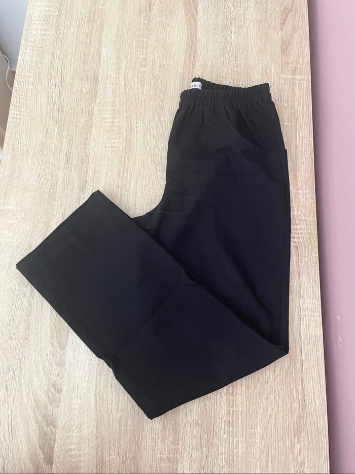Pantalon noir en toile