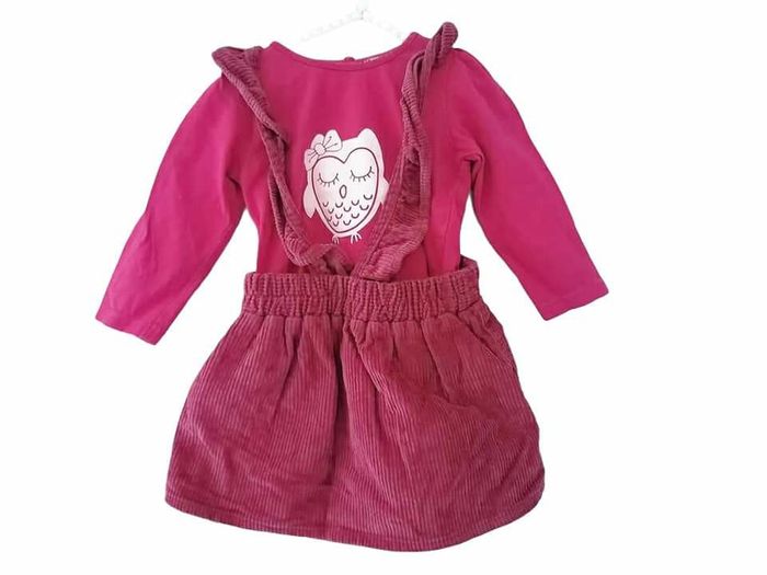 9 12 mois ensemble t-shirt tape à l'oeil et jupe à bretelle