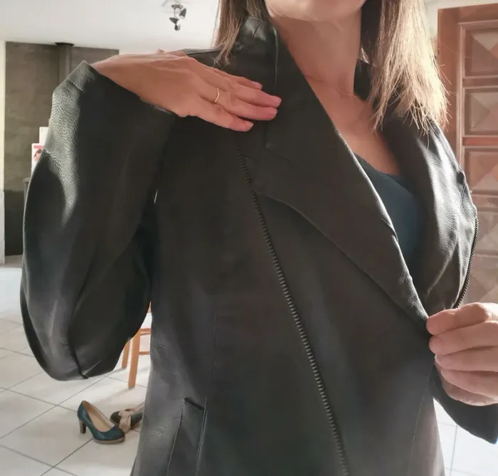 Manteau/ veste en cuir miss Captain - photo numéro 3