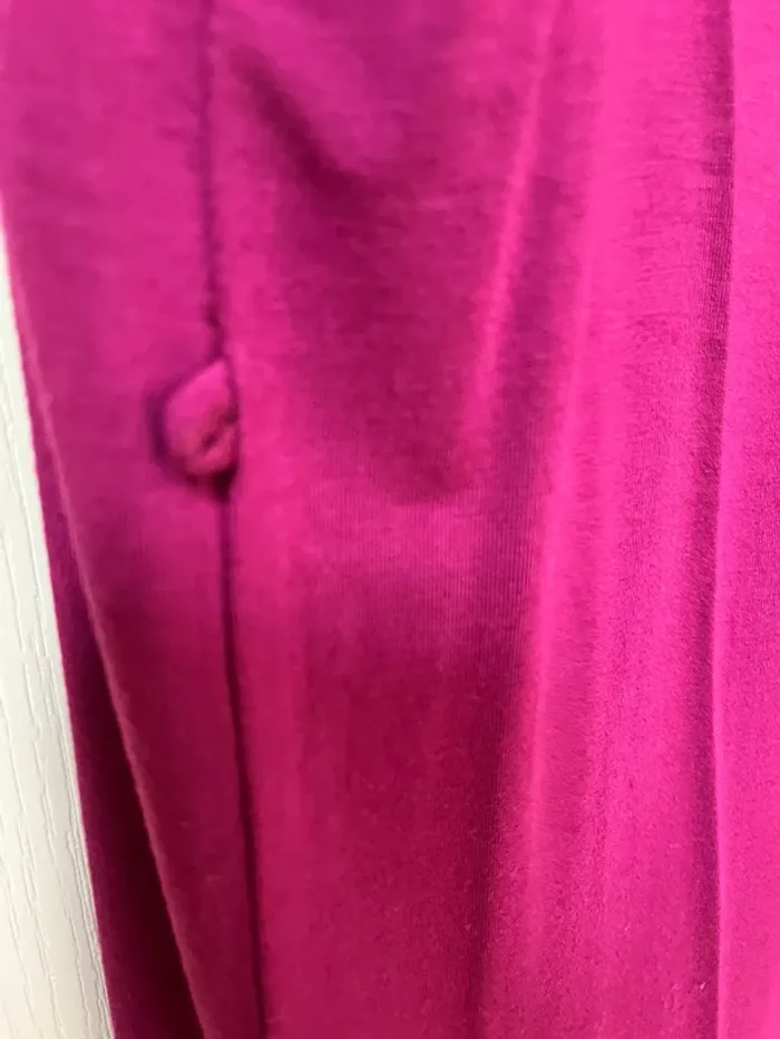 Superbe robe fuchsia foncé, St-Martins, coupe originale mais simple , Taille 40 - photo numéro 11