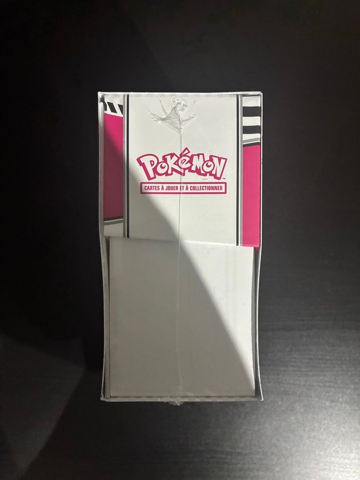 Coffret Dresseur d’Élite ETB Pokémon EV10.5 Flamme Blanche en Français - photo numéro 2