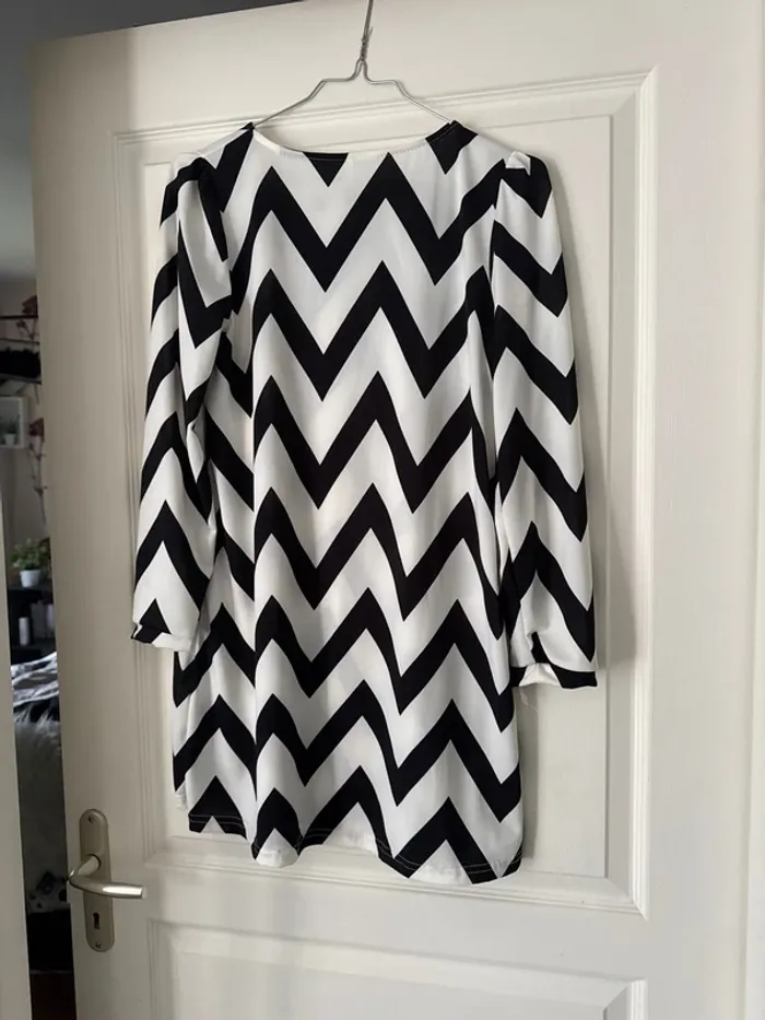 Robe mini ou tunique motif tendance original manches ourlets neuve - photo numéro 5