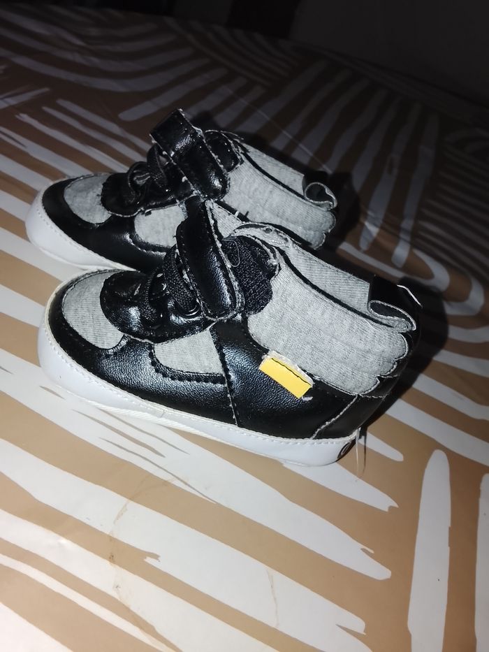 Chaussure bébé - photo numéro 2