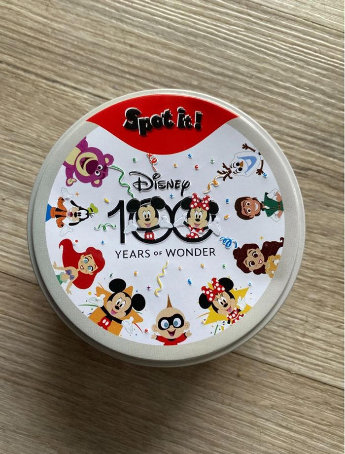 Jeu type dobble 100 ans Disnee  spot it jeu de carte personnage dessin animé