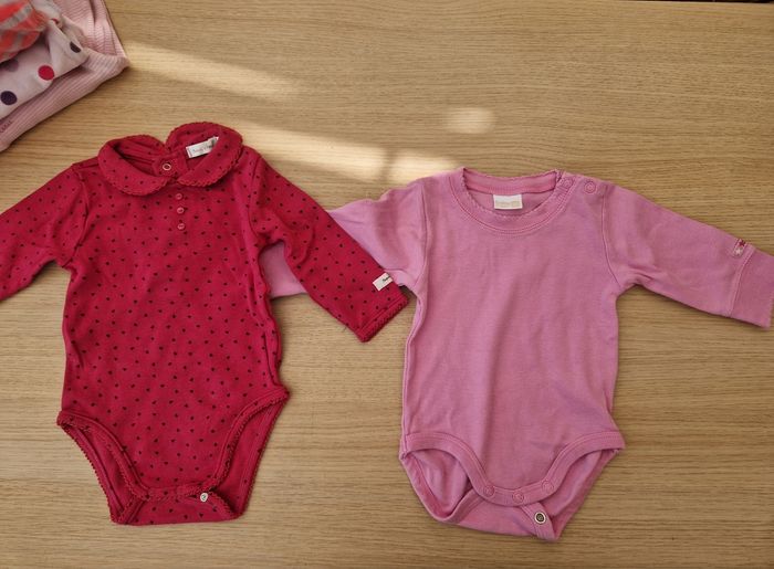 Lot pyjamas + bodies 3 mois - photo numéro 4