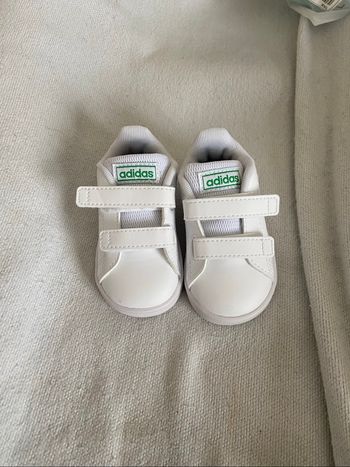 Baskets enfants neuve
