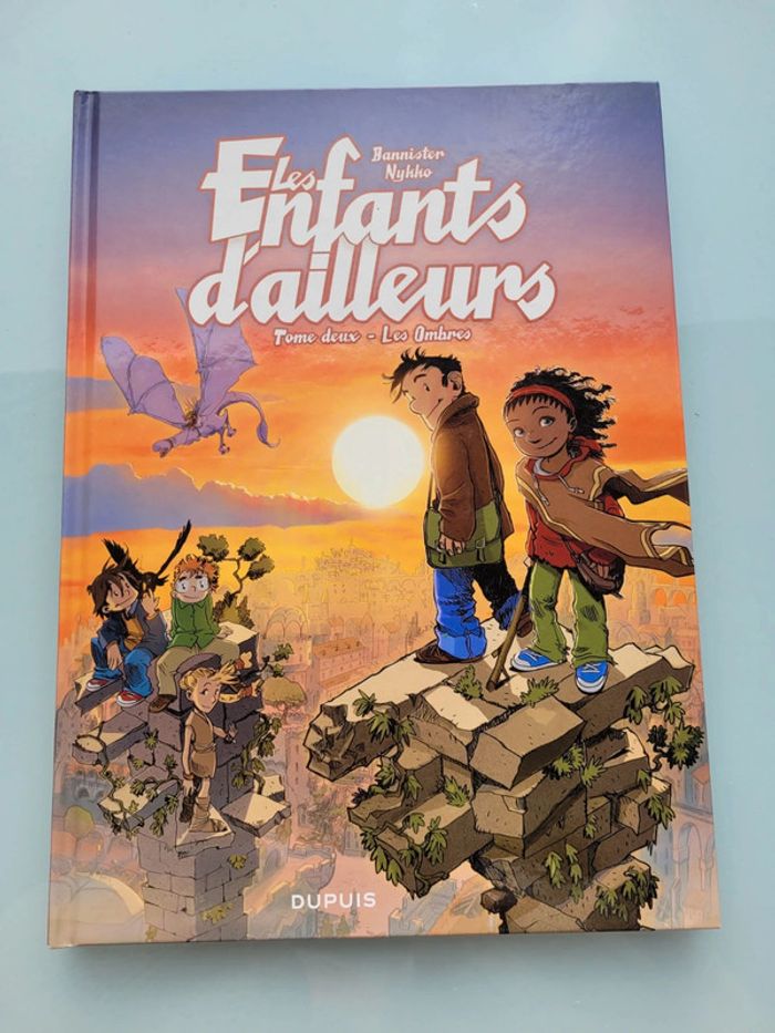 2 BD Les Enfants d'ailleurs : tomes 1 et 2, Cycle I - photo numéro 4