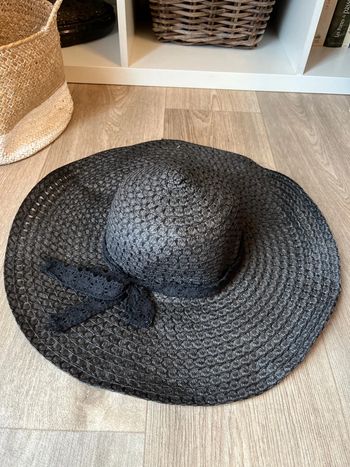 Superbe chapeau 57 cm