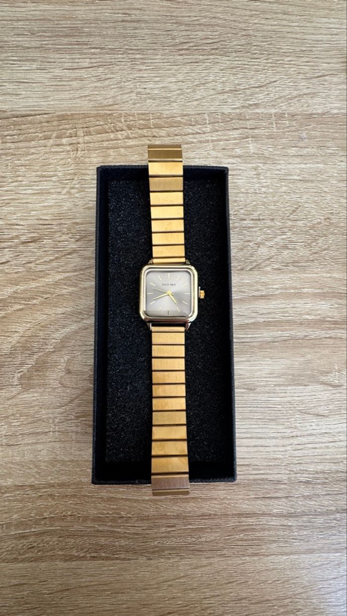 Montre JULY SKY dorée cadran carré minimaliste élégante - photo numéro 3