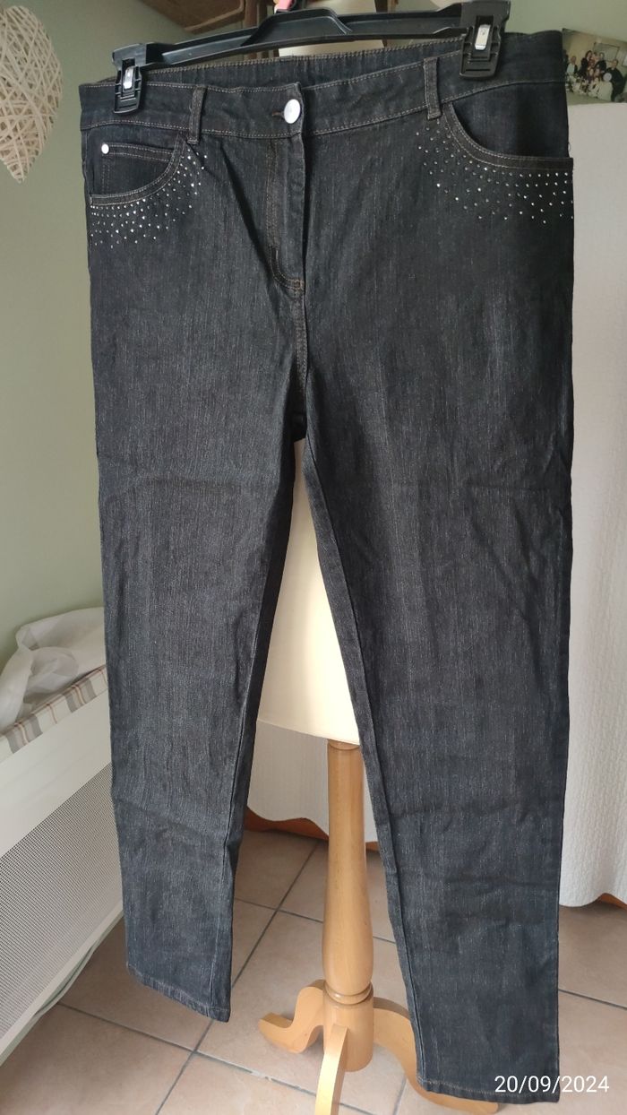 Jean gris & détails Strass T44 - photo numéro 6