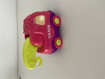 Tut tut bolide Vtech Yann le roi de la dépanne rose