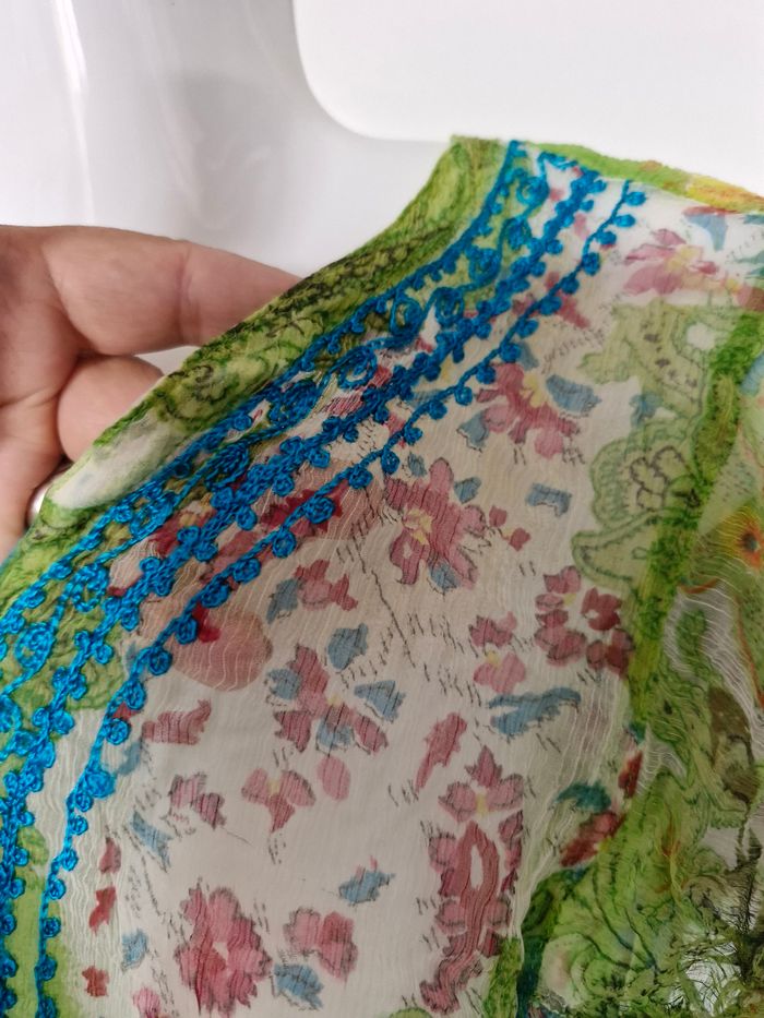 Sublime robe longue cintrée voile et broderie - photo numéro 3