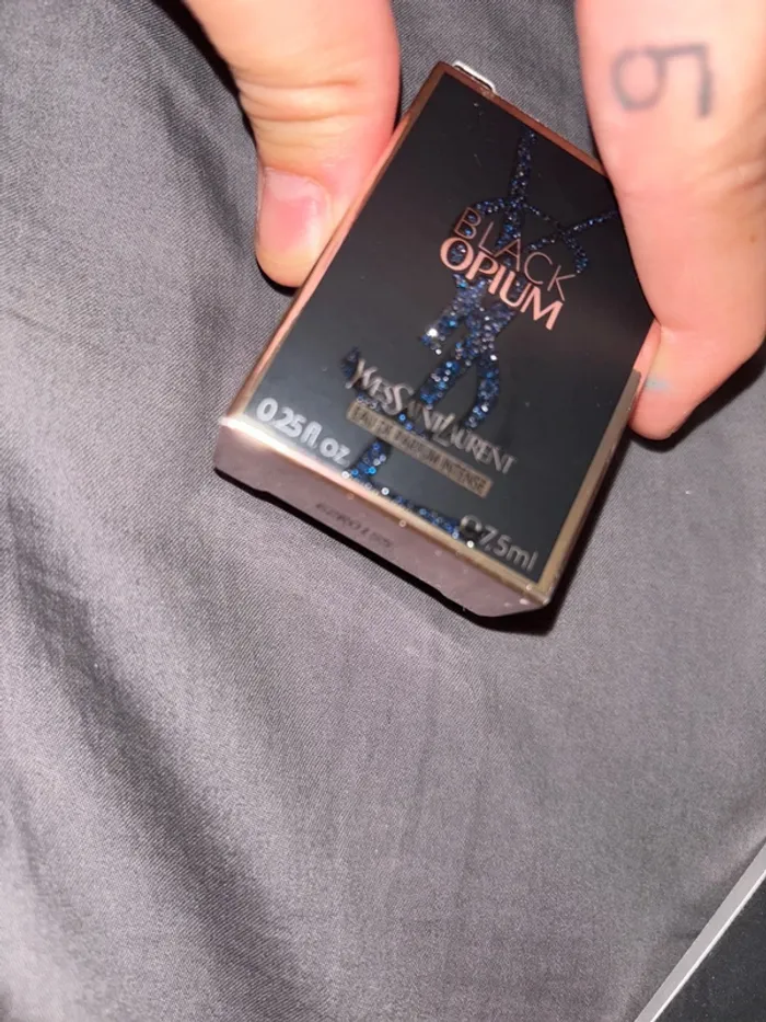Black opium Yves saint Laurent - photo numéro 2