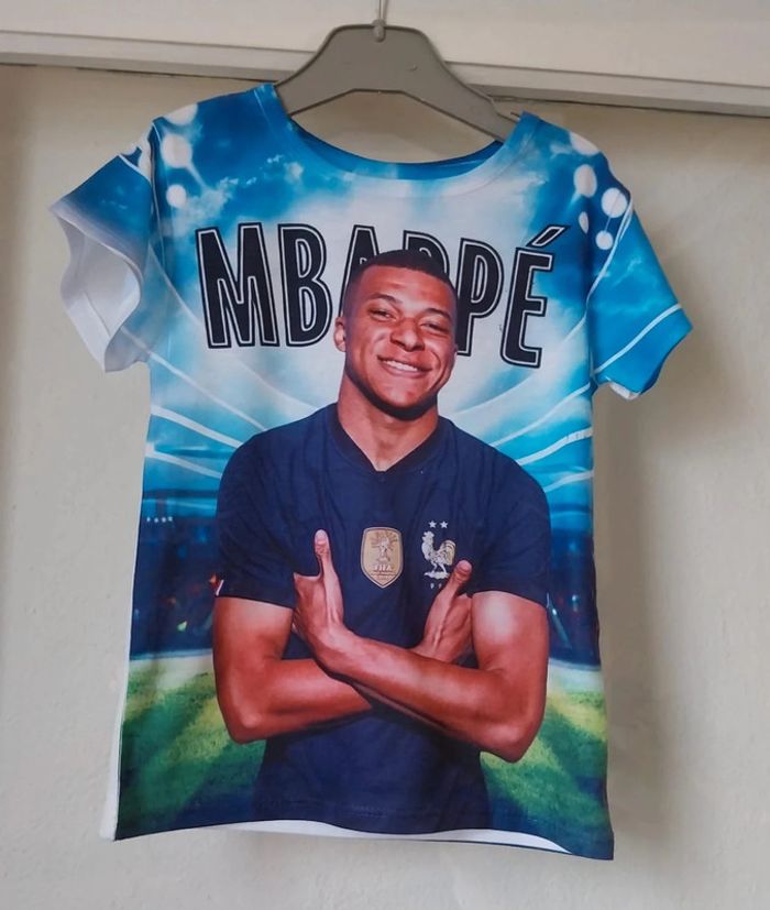 T-shirt Mbappe 4 ans neuf