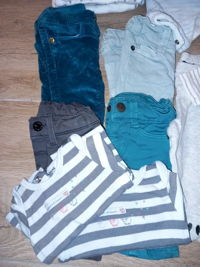 Lot 31 vêtements bébé garçon 0 mois naissance - photo numéro 2