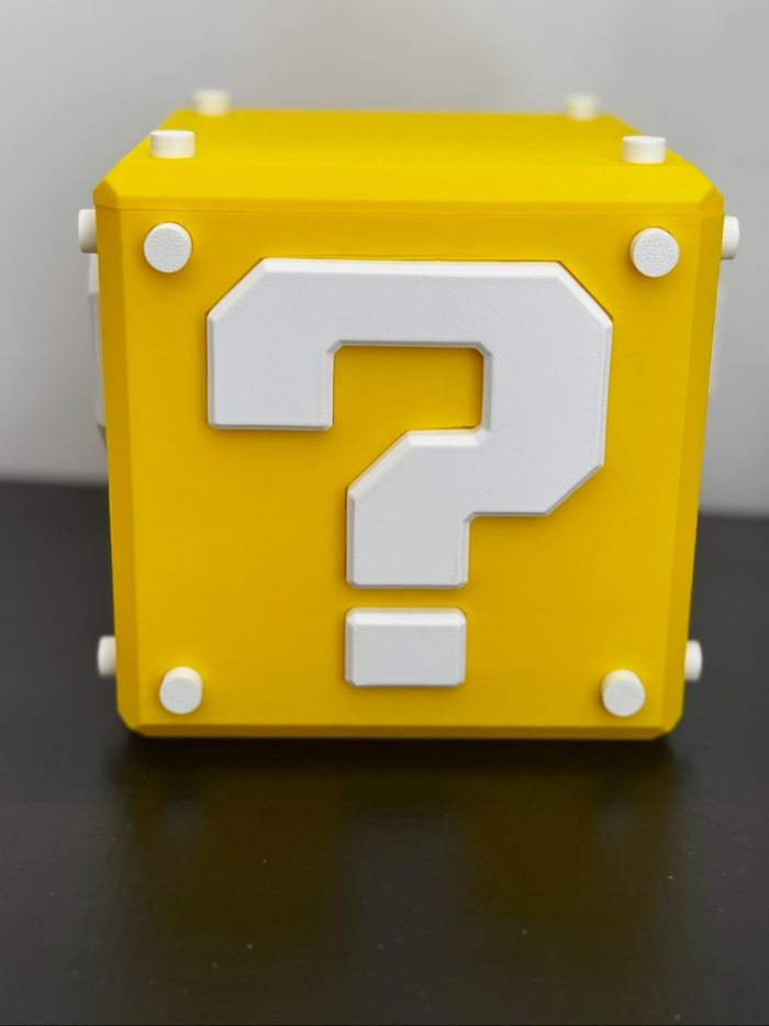 Tirelire bloc mystère Mario