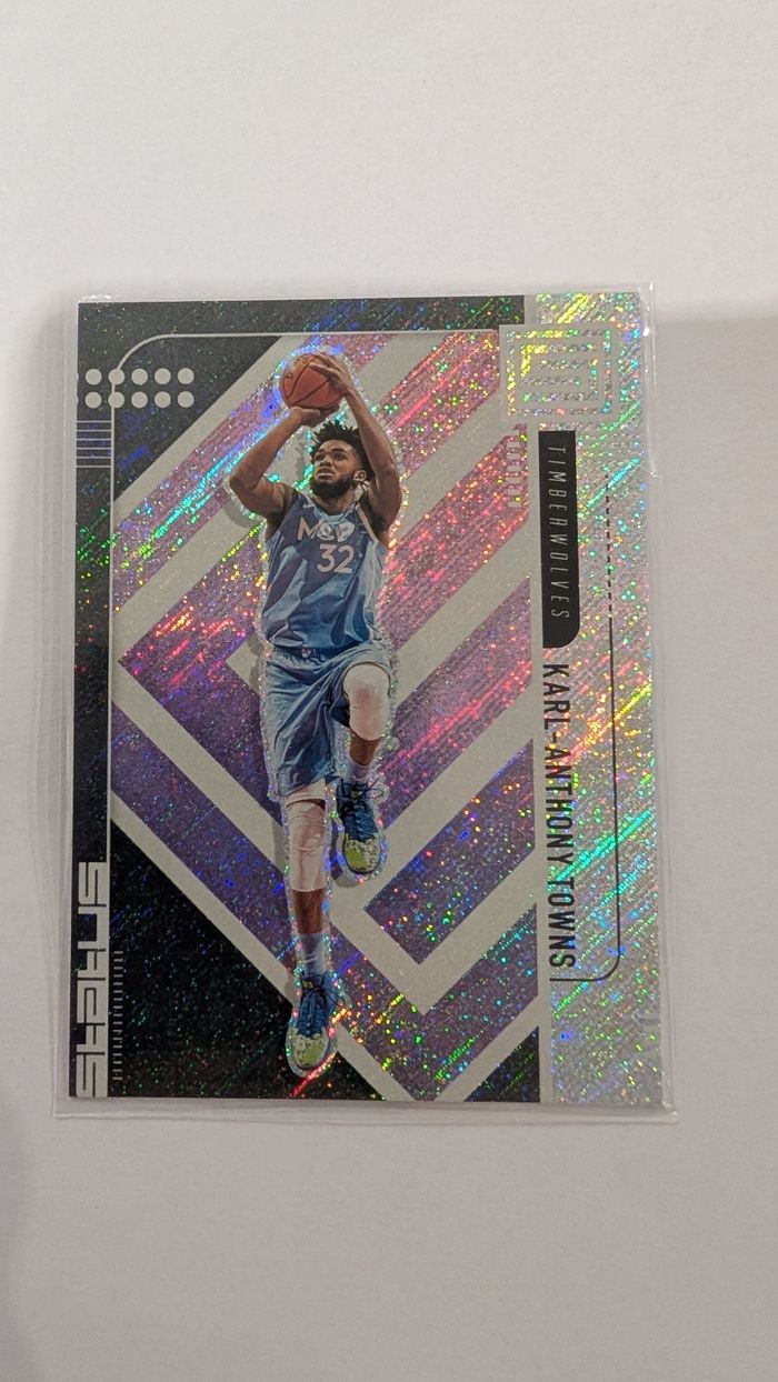 Carte Status Karl-Anthony Towns
2019-20 - photo numéro 4