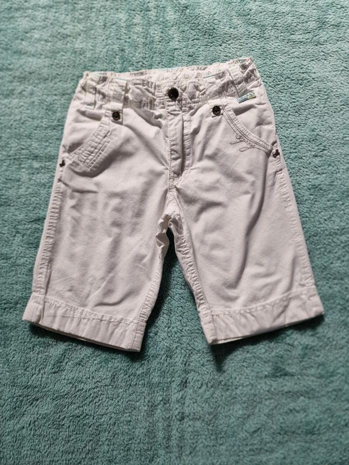 Très joli short 4 ans