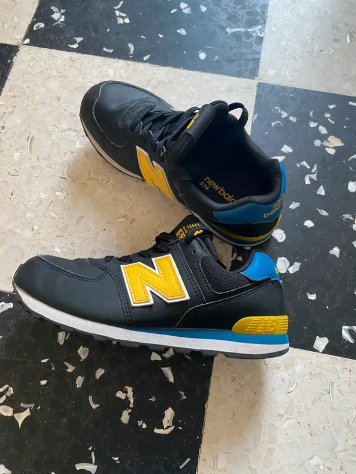 New Balance 574 – Noir / Jaune / Bleu – Taille 36 EU - photo numéro 4