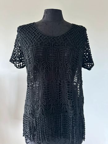 Haut en maille crochet noire