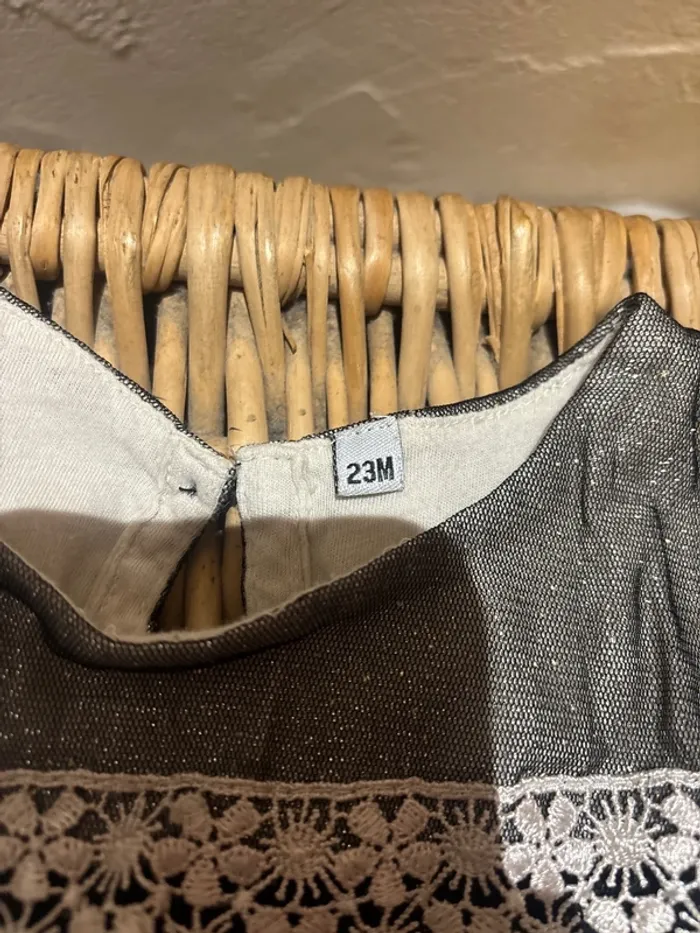 Robe fille taille  23mois en très bon état - photo numéro 3