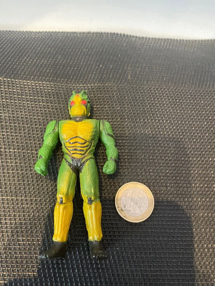 Figurine articulée Kamen rider Shin 10cm Bandai Toei vintage 1993 - photo numéro 6