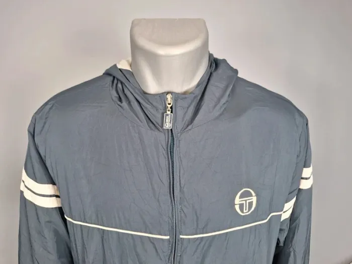 Veste vintage Sergio Tacchini – coupe-vent doublé capuche – bleu marine (619) - photo numéro 2