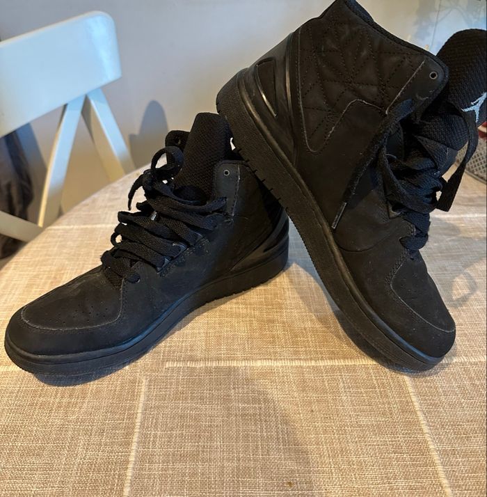 Baskets Nike Air Jordan noires pointure 38.5 – authentiques - photo numéro 4