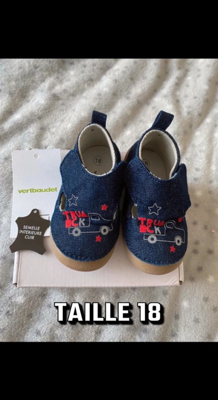 Chaussons / Chaussures souples T.18 vertbaudet