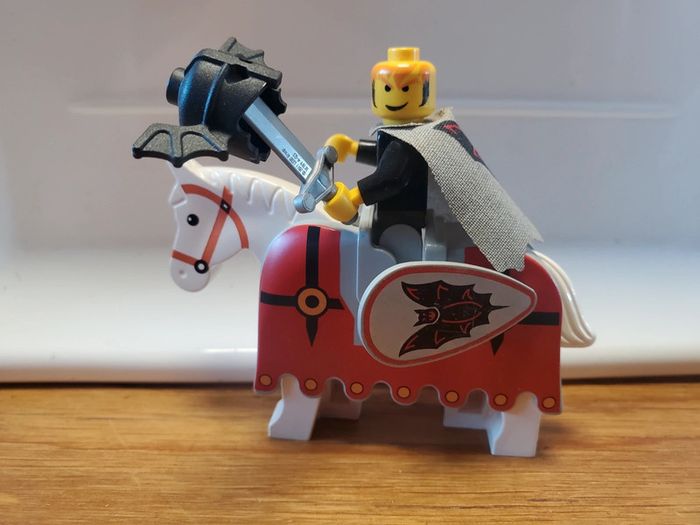 Lego chevalier Le chevalier Noire. - photo numéro 2