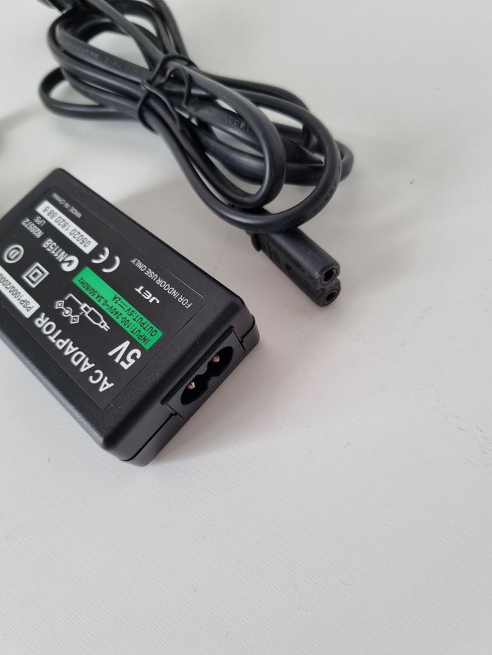 Chargeur alimentation PSP - photo numéro 2