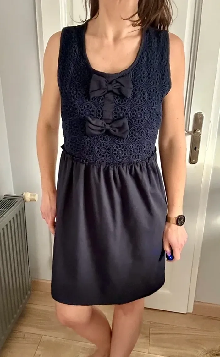 Robe bleu marine chic – dentelle & nœuds Molly Bracken S / 36 / 1 - photo numéro 7