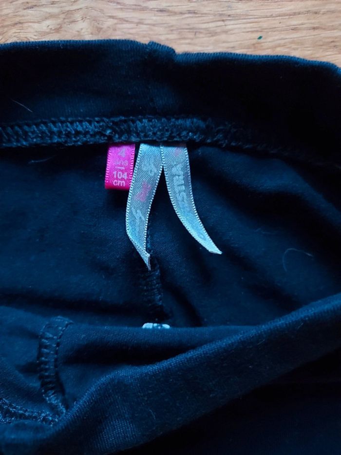 Lot de vêtements en taille 4 ans - photo numéro 2